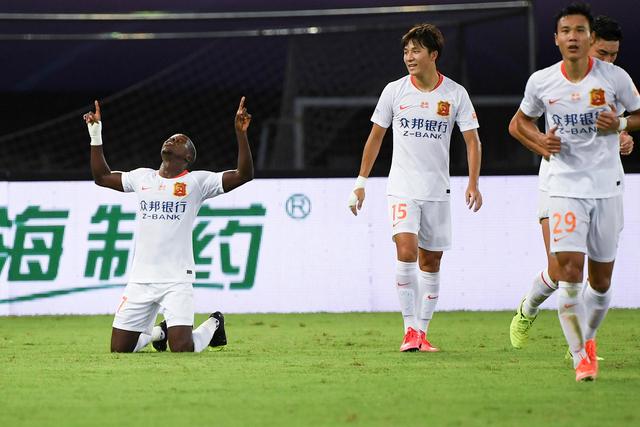 意甲-劳塔罗梅开二度 国米2-1逆转克雷莫内塞