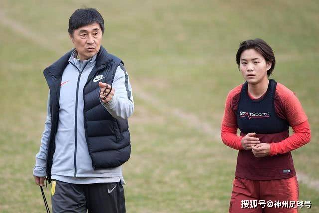欧冠-本泽马阿扎尔哑火 铁闸95分钟救主皇马1-1平